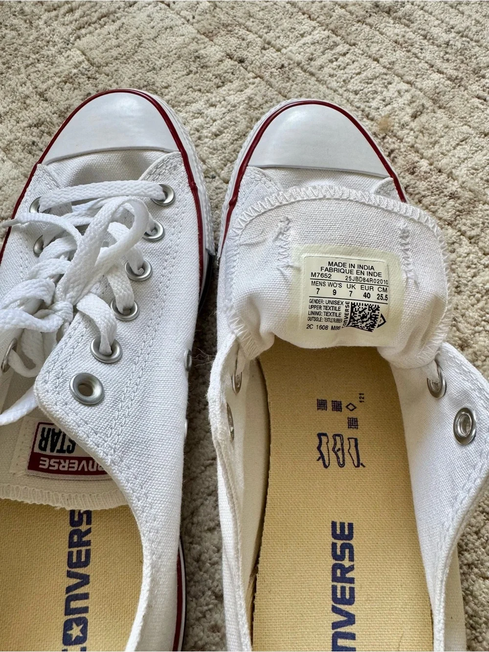 Converse Women’s White Chucks - size 9 - Picture 5 of 6